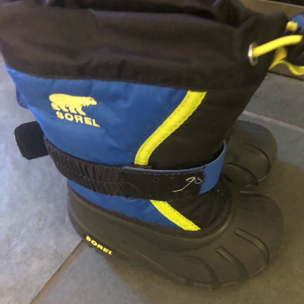 Kids sorel boots-6T, never worn!